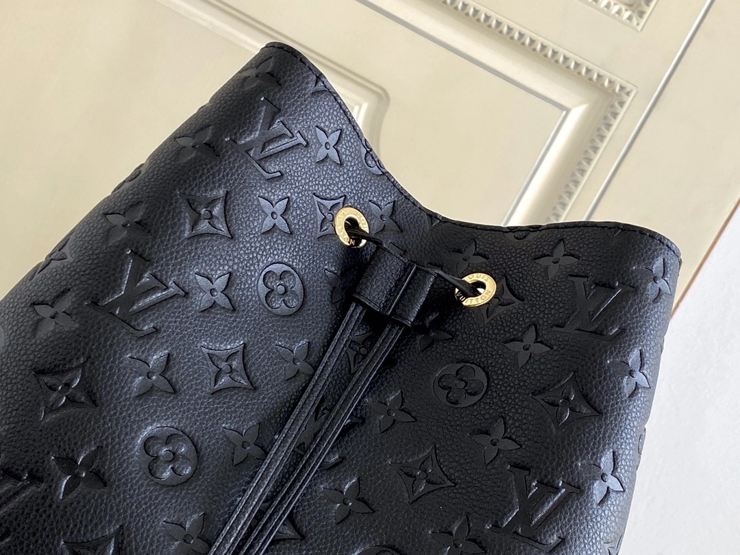 &MOMO-- M45256 item：C-B000F0223R
