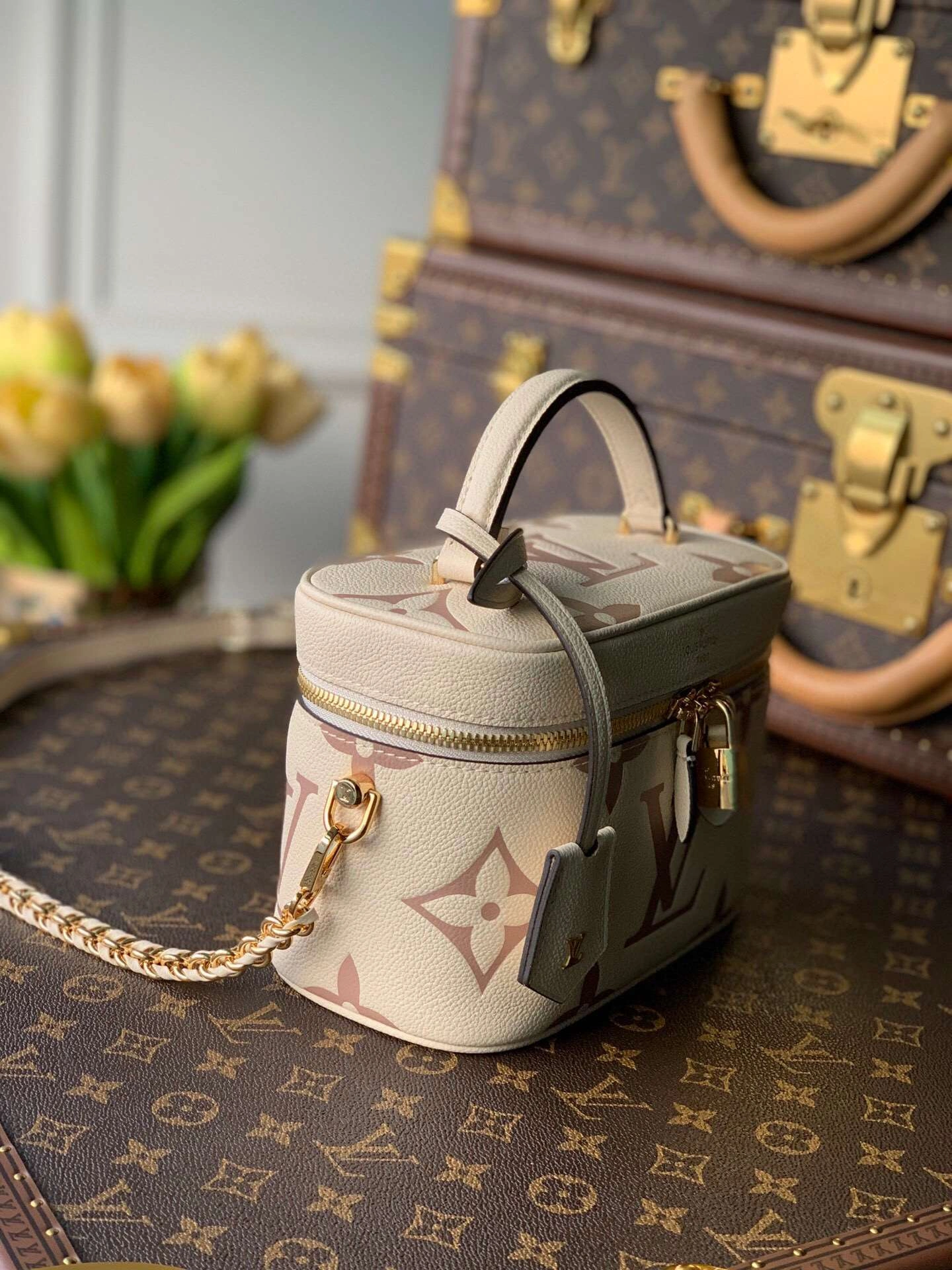 MOMO-- M45599 item: 182B88D0604