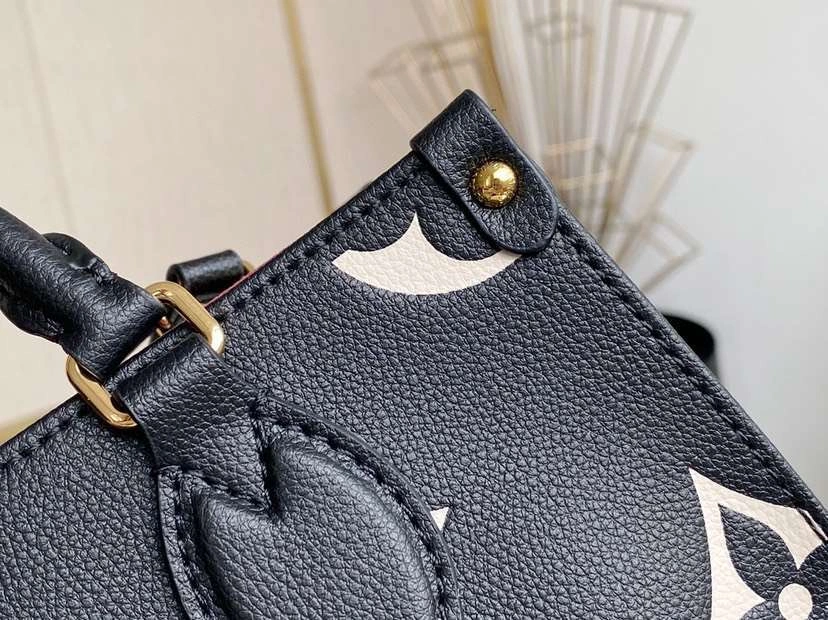 *MOMO-- M45659 cowhide item : A-B330G2830
