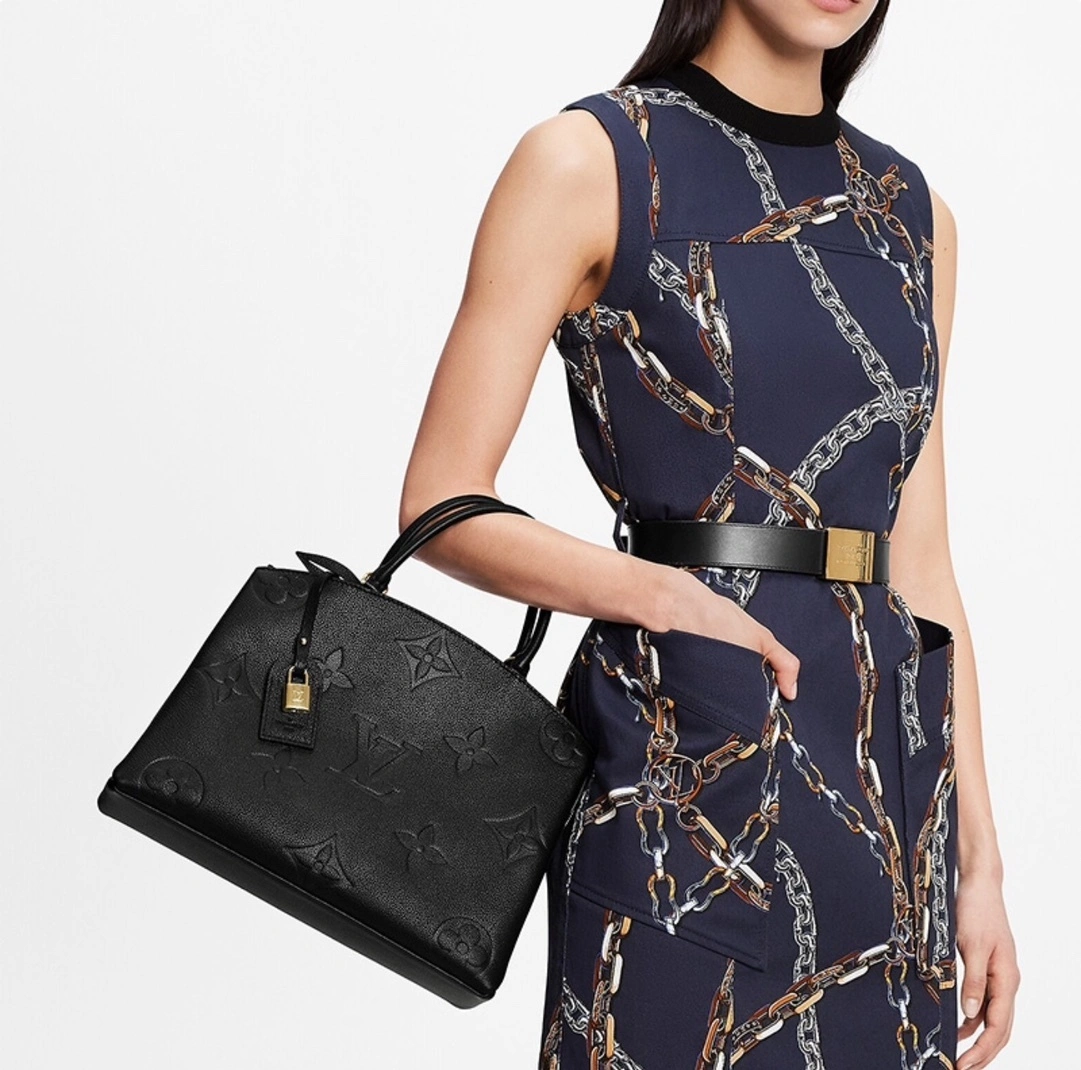 MOMO-- M45811 item：C-B000F0202R