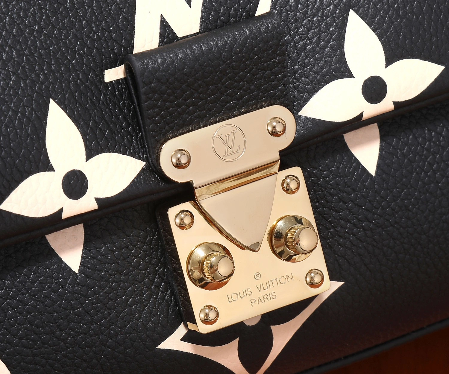 MOMO-- M45978 item：C-B000F0232R