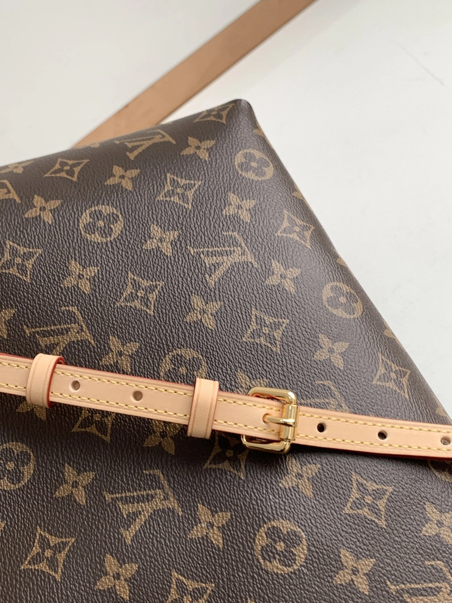 MOMO-- M45987 item：C-B000F0221R