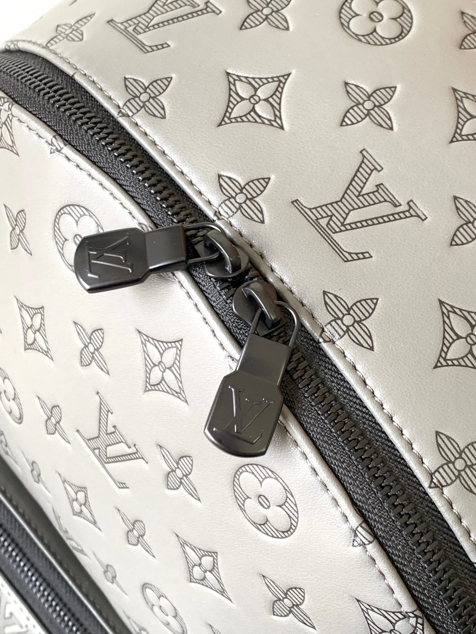 MOMO-- M46105 item：C-B000F0266R