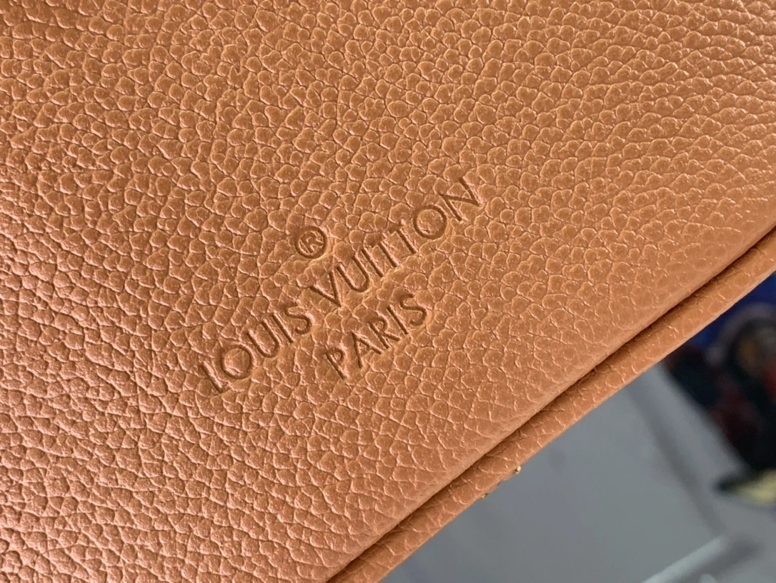 MOMO-- M46136 item:D-B174A1519