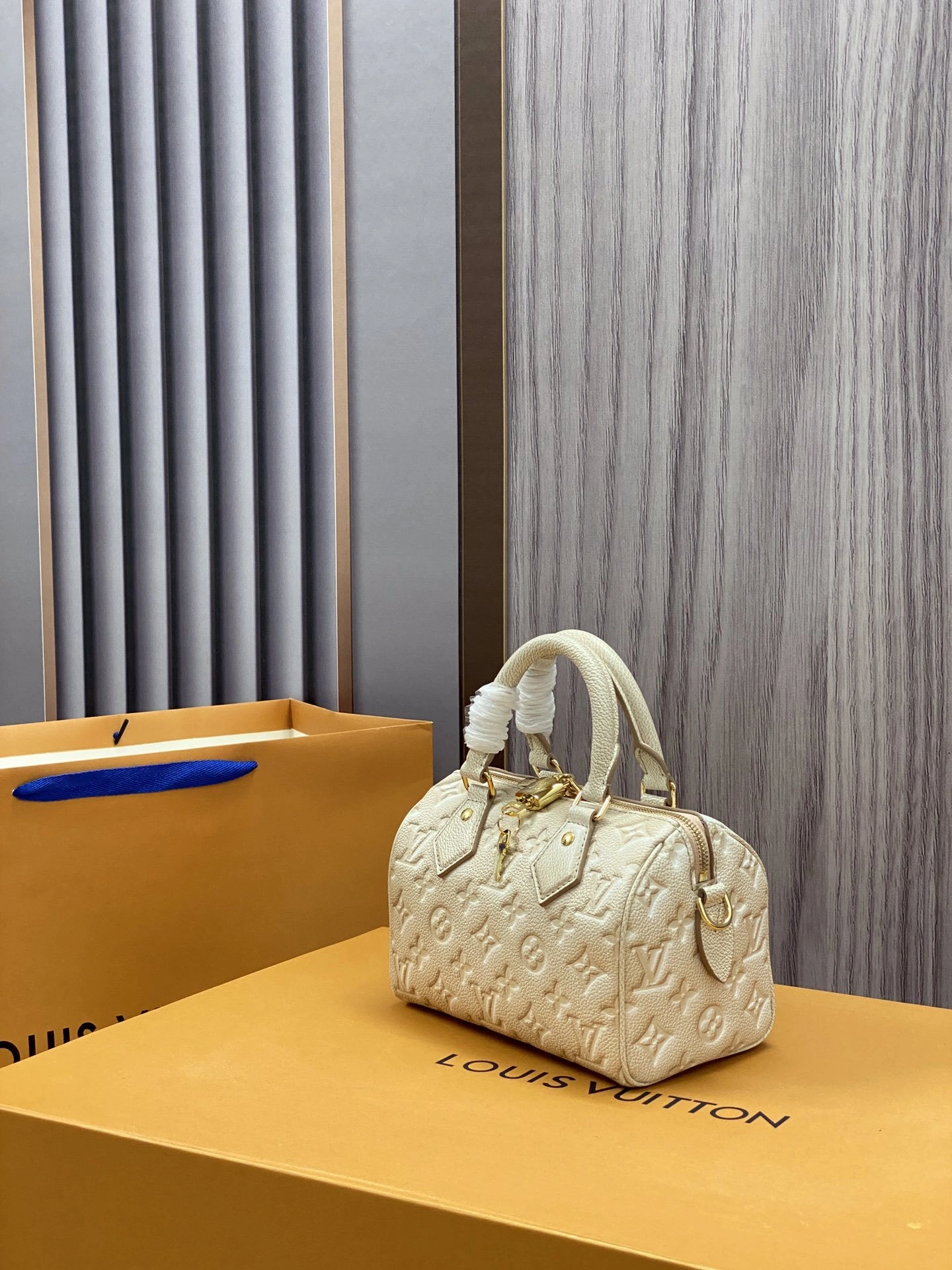 MOMO-- M46163 high quality version item：C-B808H0223R