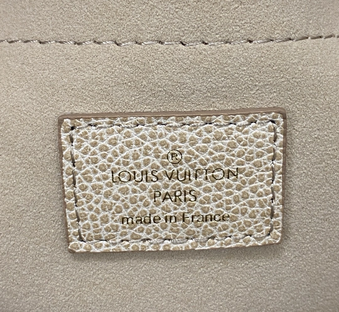 MOMO-- M46163 high quality version item：C-B808H0223R