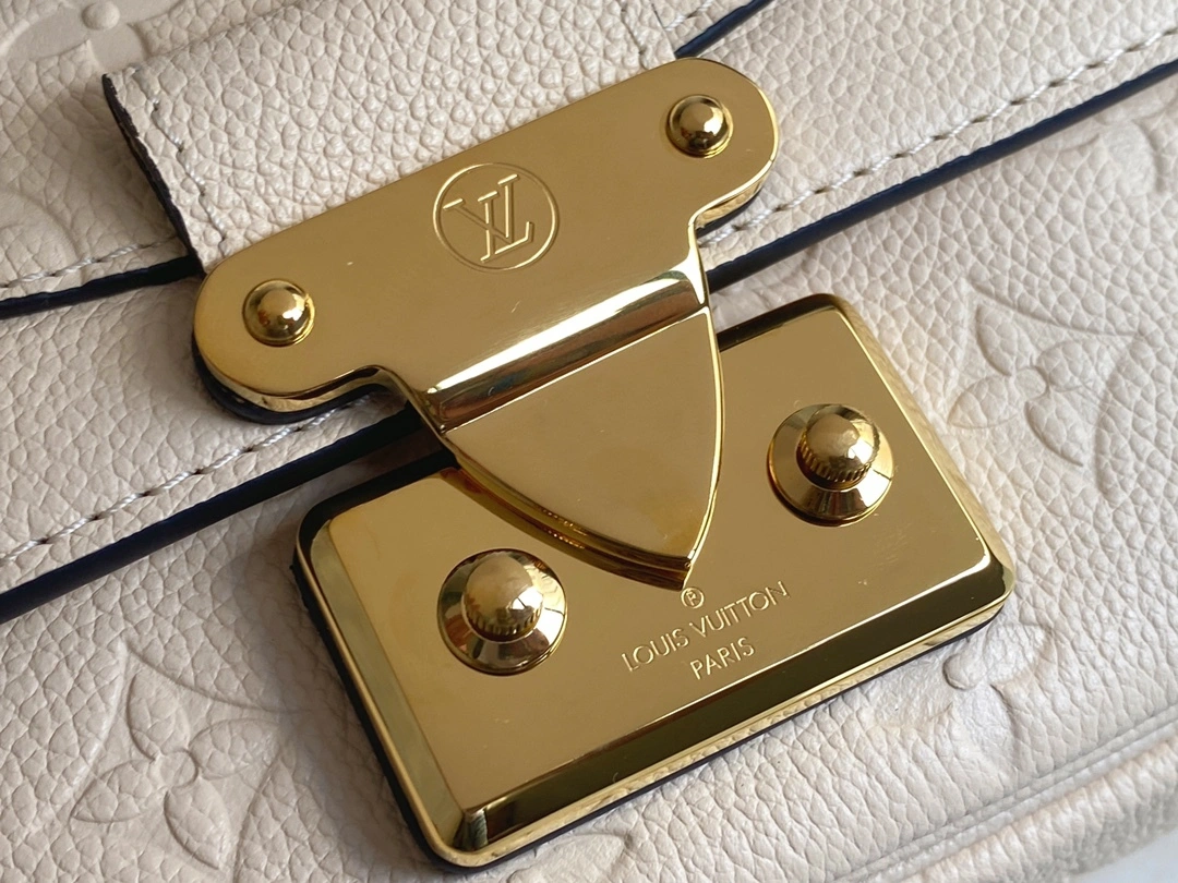 MOMO-- M46201 item：C-B788F0904R