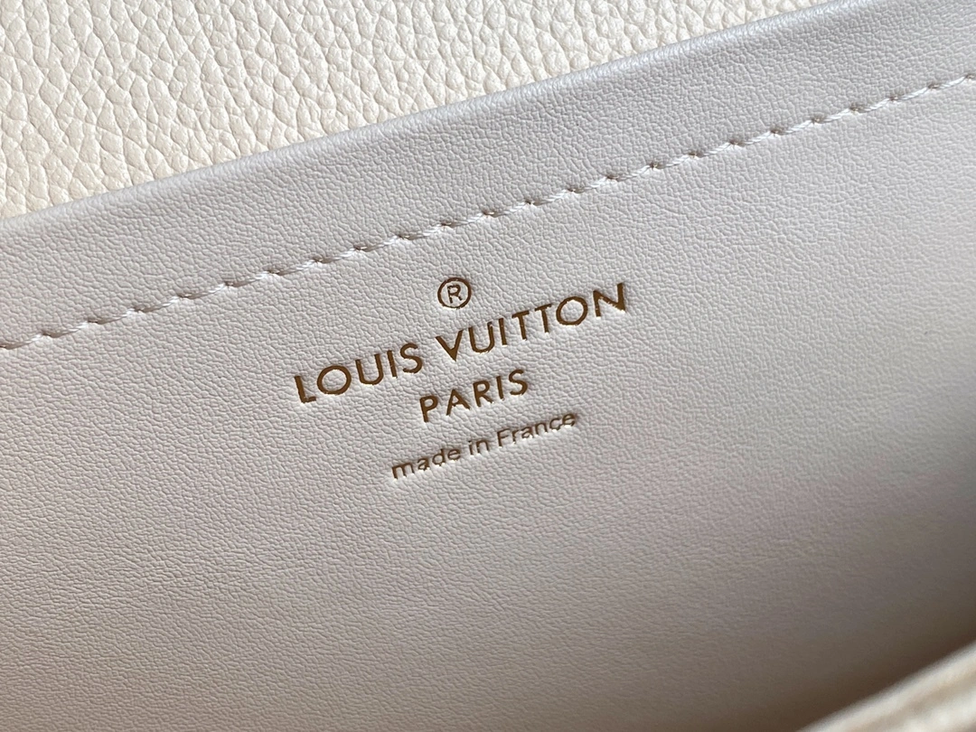 MOMO-- M46201 item：C-B788F0904R