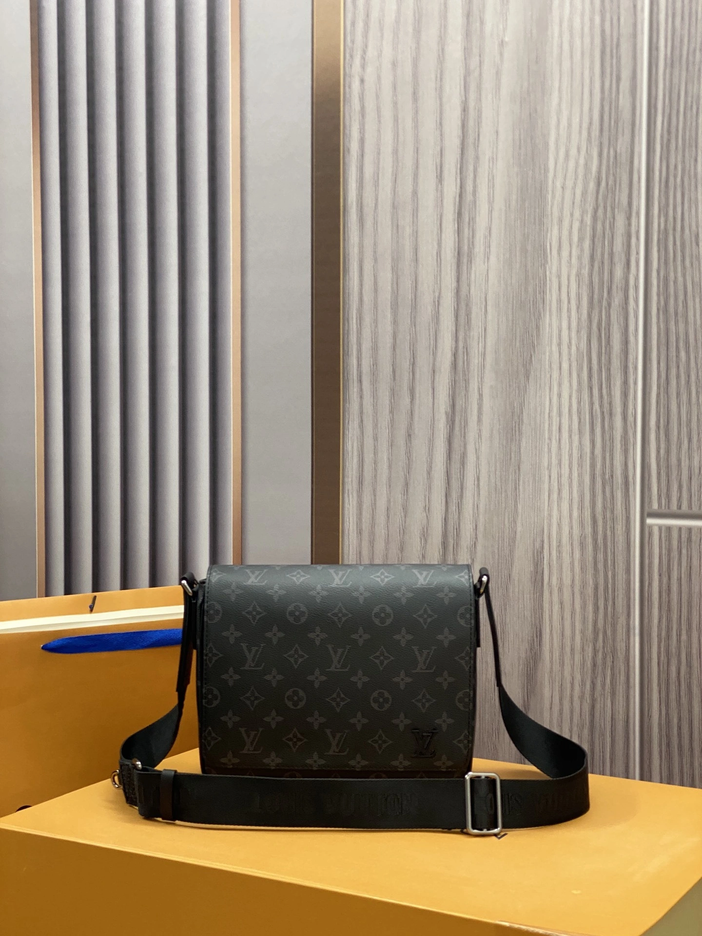 MOMO-- M46255 high quality version item：C-B808G3103R