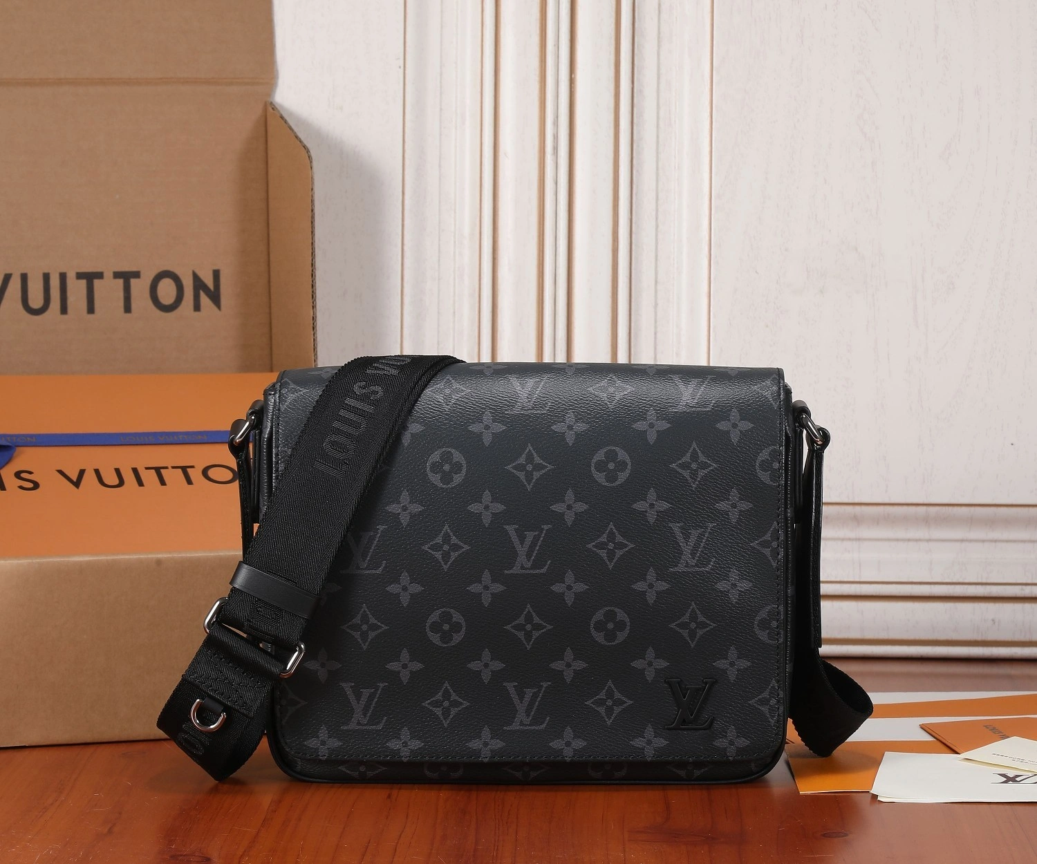 MOMO-- M46255 item：C-B000F0106R
