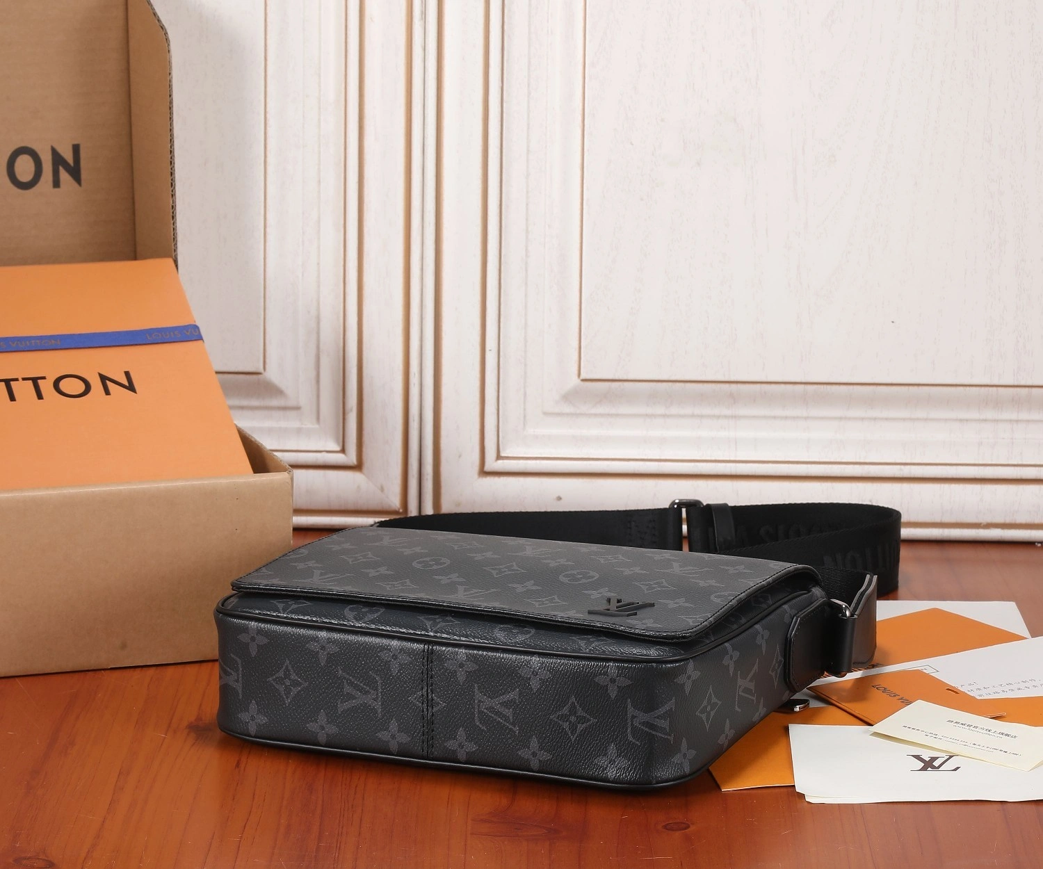 MOMO-- M46255 item：C-B000F0106R