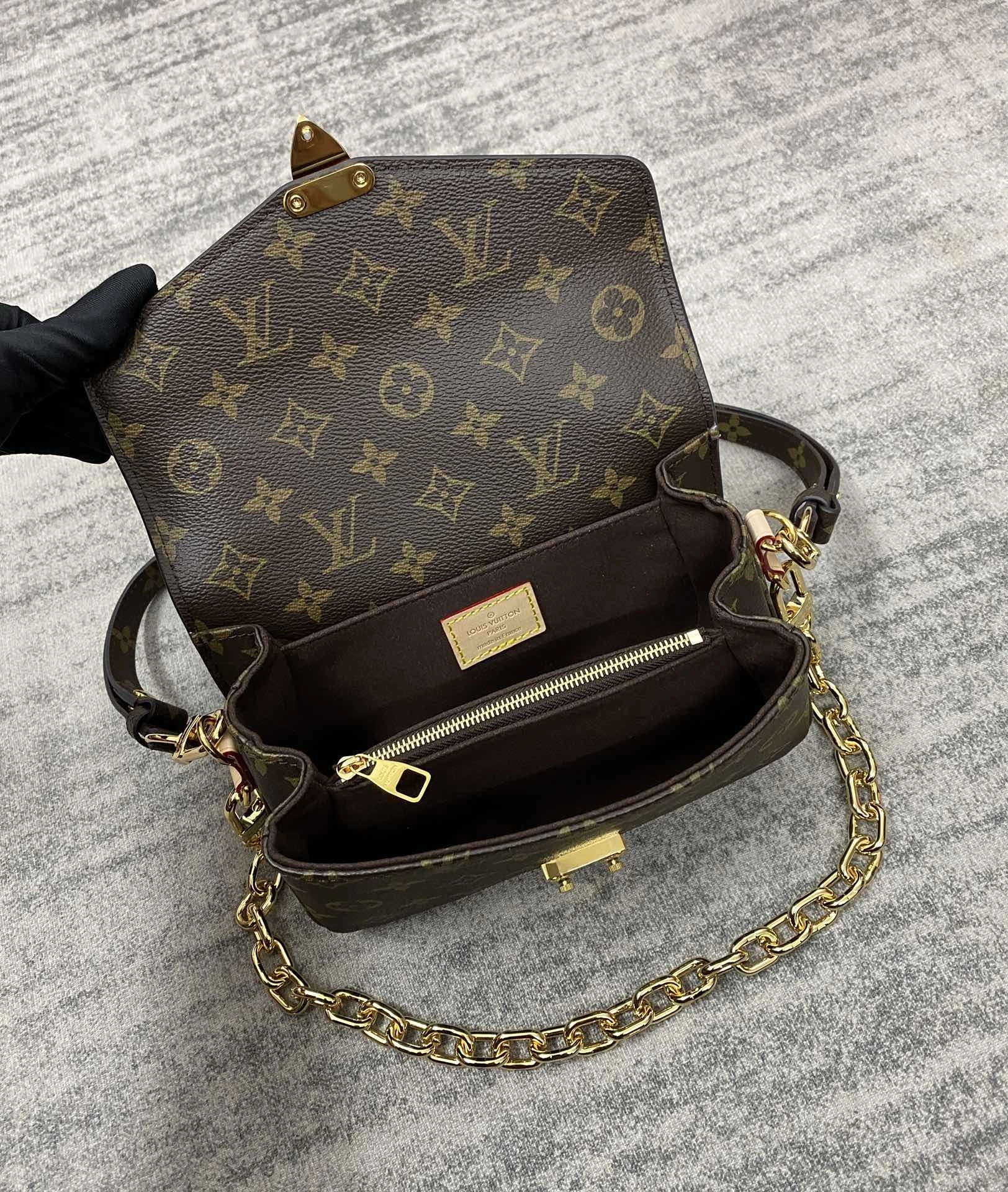 MOMO-- M46279 high quality version item：C-B808G3105R