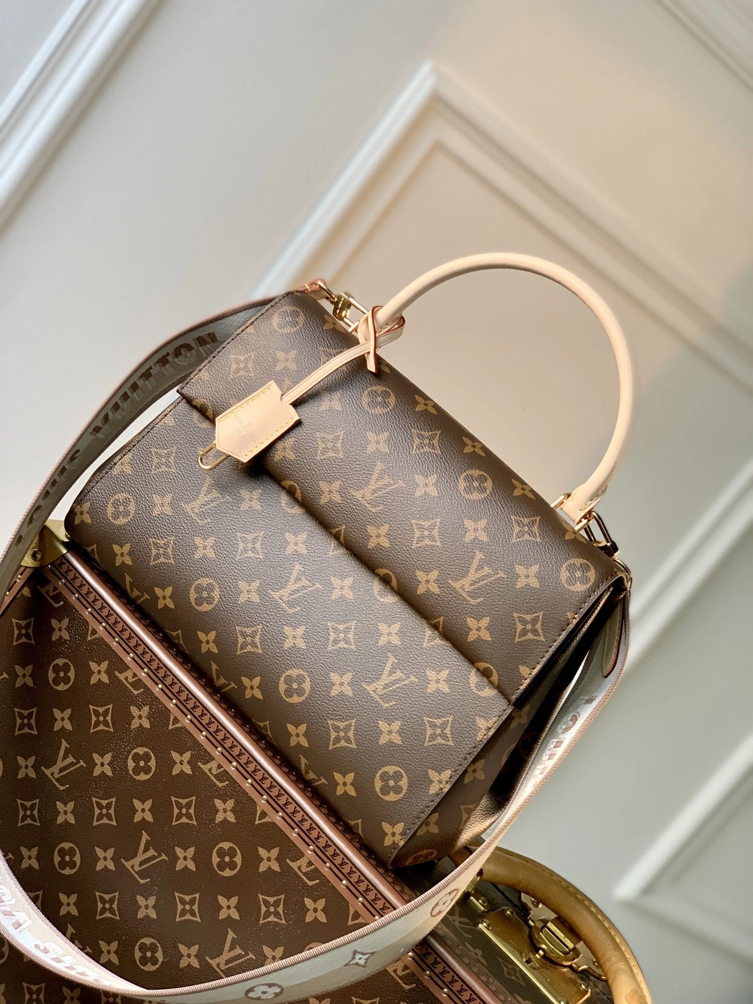 MOMO-- M46374 item：C-B063F0917R