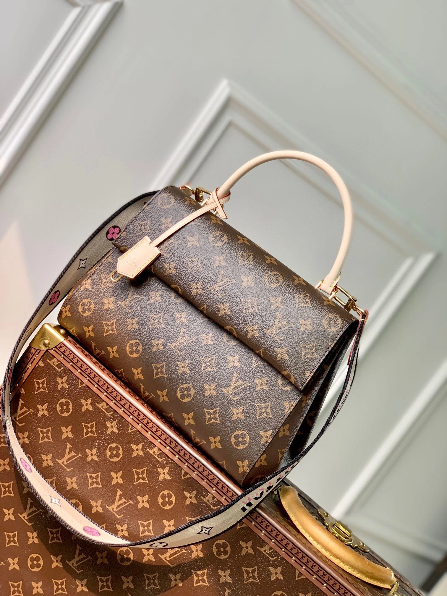 MOMO-- M46374 item：C-B063F0917R