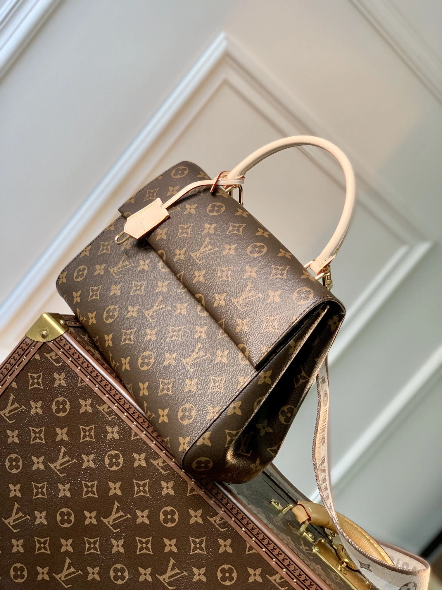 MOMO-- M46374 item：C-B063F0917R
