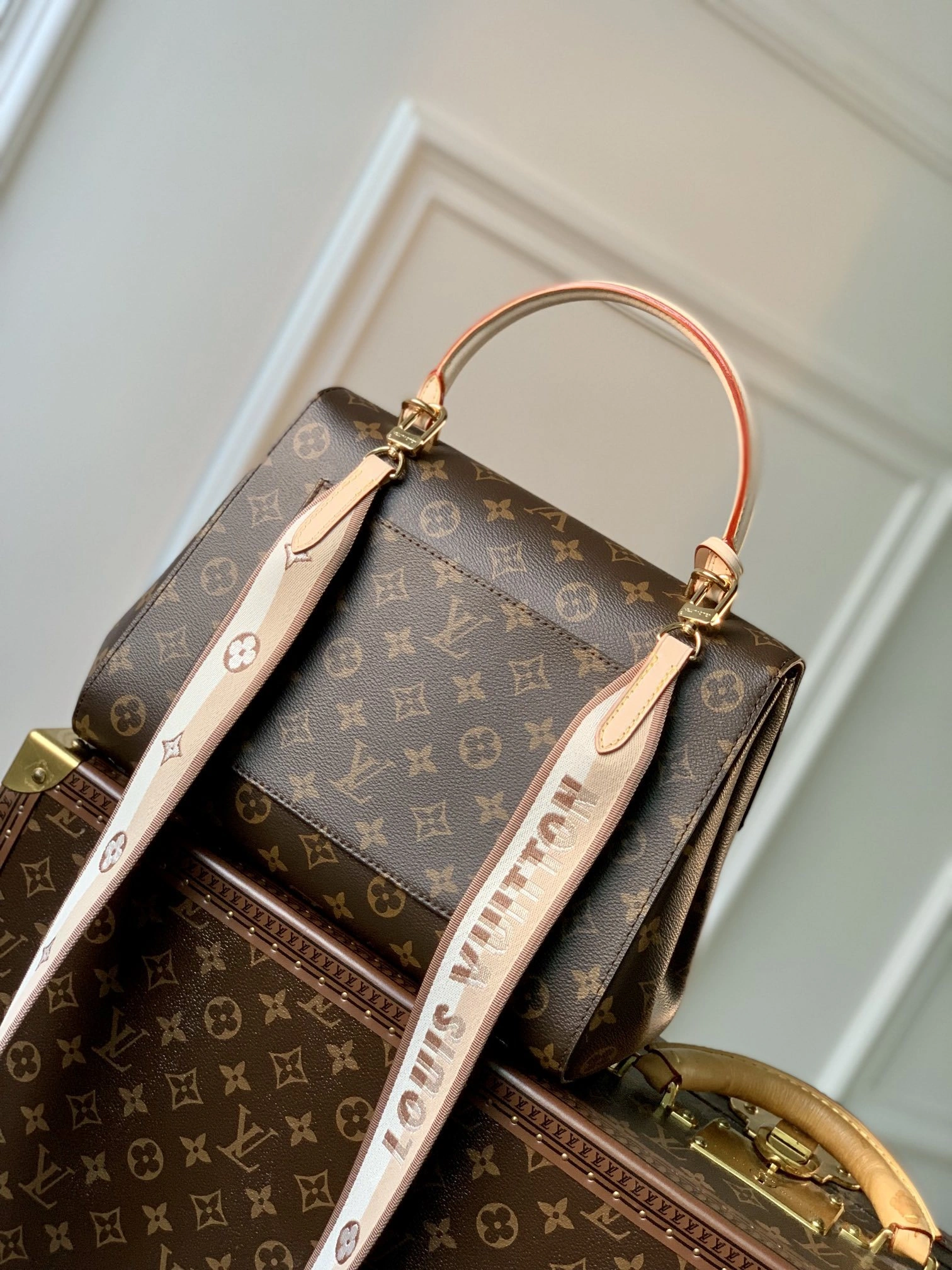 MOMO-- M46374 item：C-B063F0917R