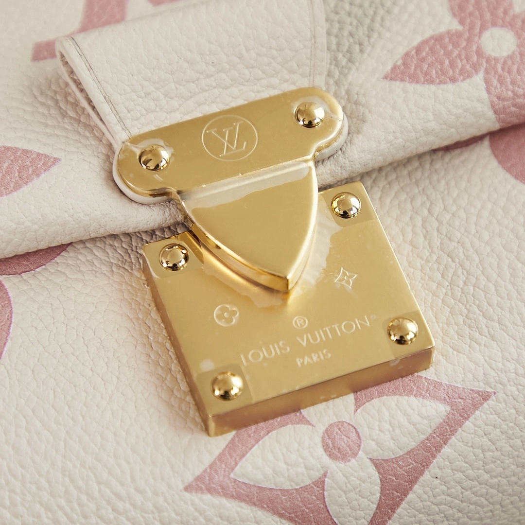 MOMO-- M46393 item：C-B000H1702R