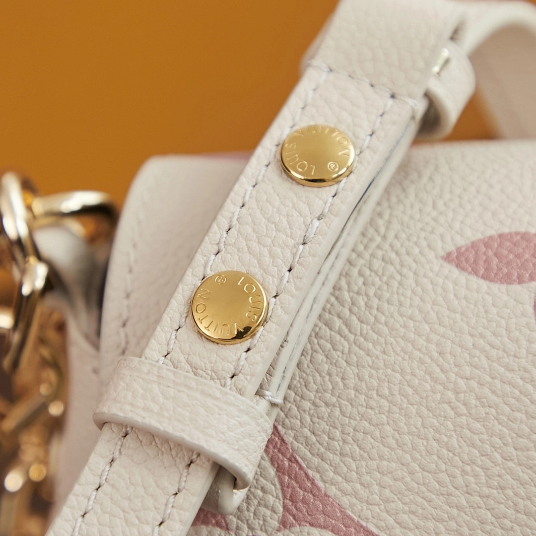 MOMO-- M46393 item：C-B000H1702R