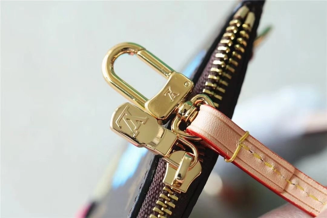 MOMO-- M46447 high quality version item：C-B000F1811R
