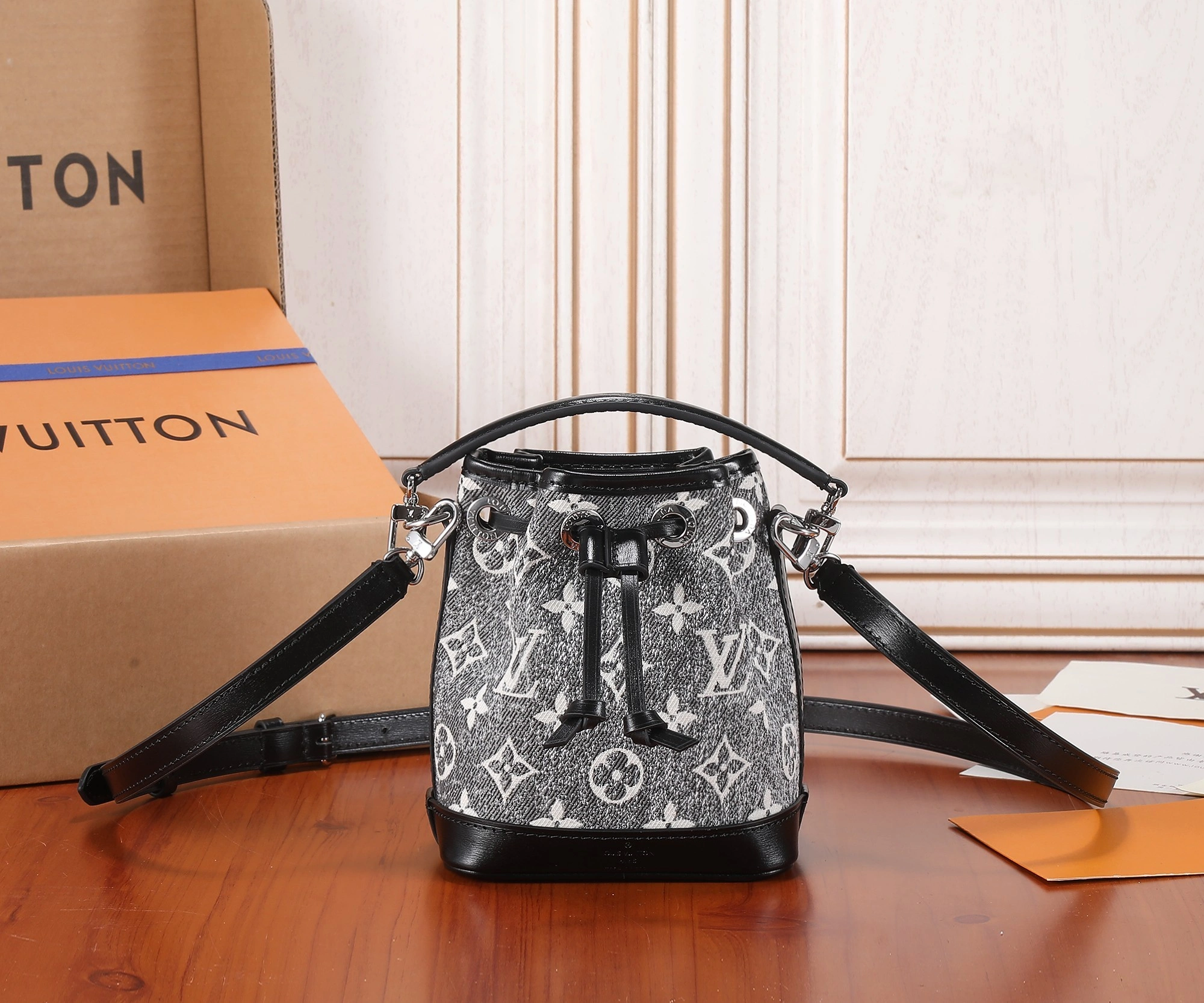 MOMO-- M46449 item：C-B000F0104R
