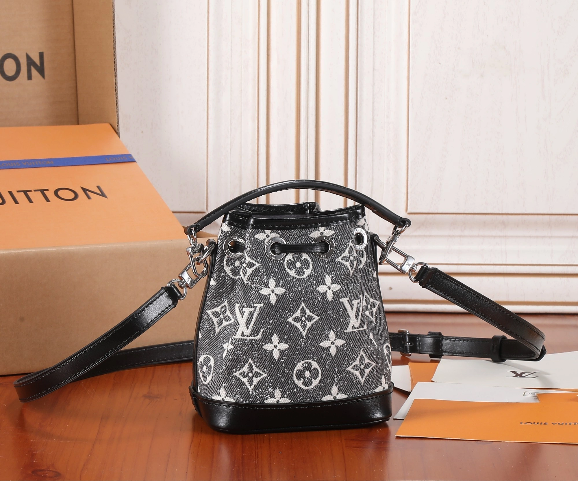 MOMO-- M46449 item：C-B000F0104R