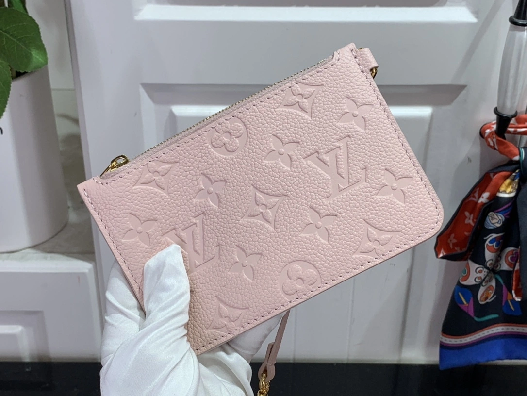 MOMO-- M46492 item：C-B063F0932R
