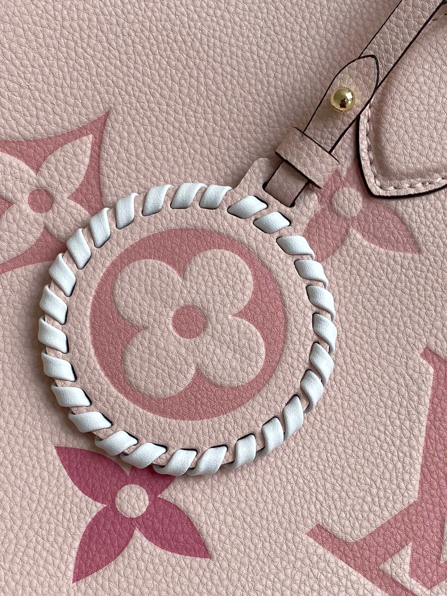 MOMO-- M46542 item：C-B000F0236R