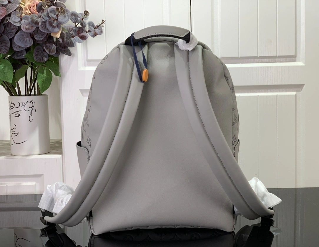 MOMO-- M46557 high quality version item：C-B063I0943R