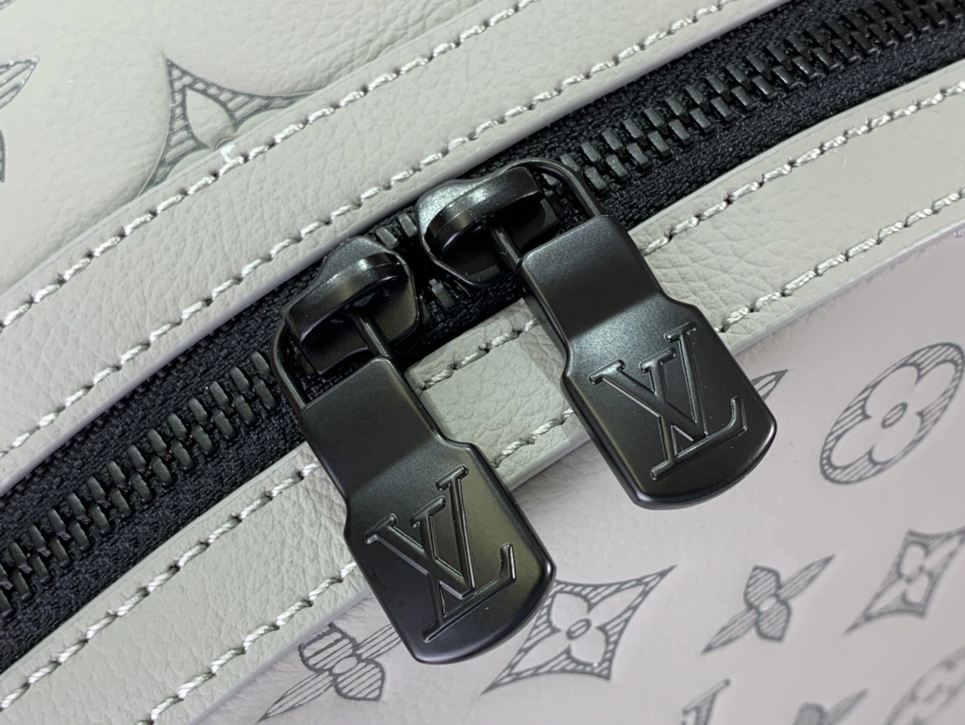 MOMO-- M46557 high quality version item：C-B063I0943R
