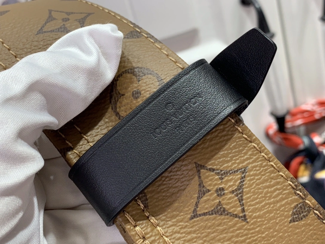 MOMO-- M46821 Atlantis Monogram item:C-B063K2204R