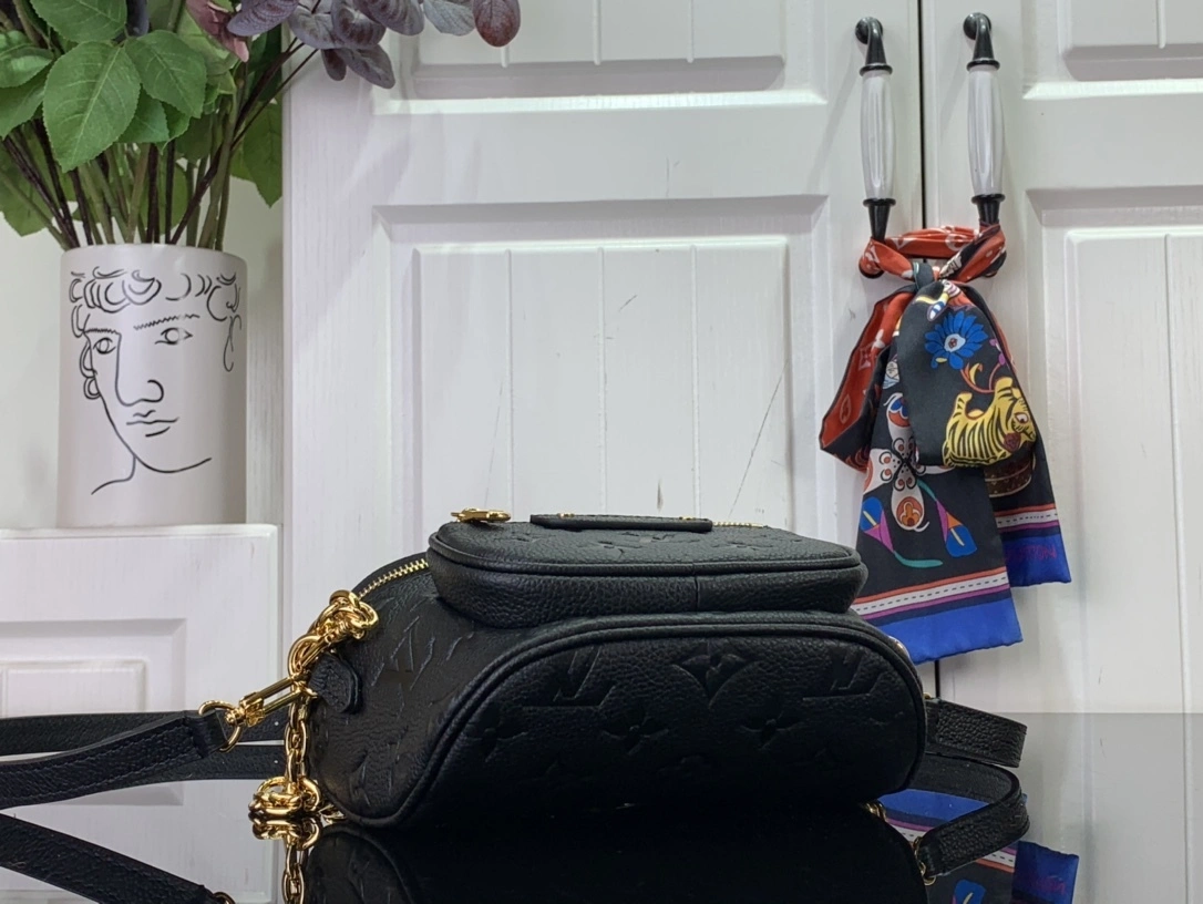 MOMO-- M46917 item:D-B174D1536