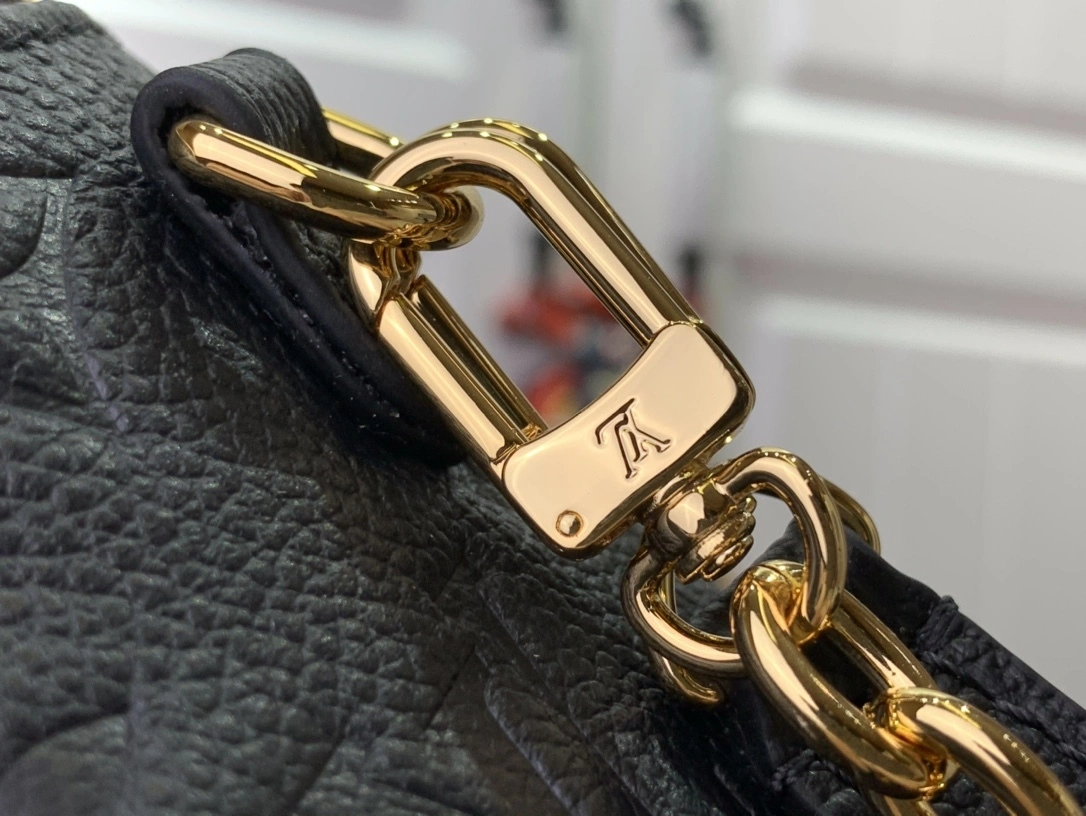 MOMO-- M46917 item:D-B174D1536