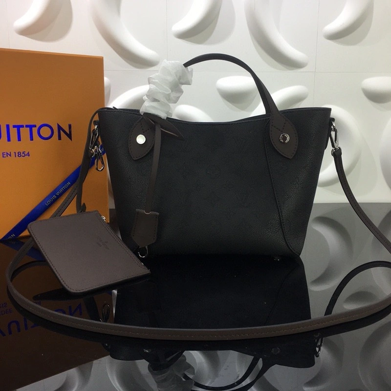 MOMO-- M54353 Calfskin item : A-B00H0363