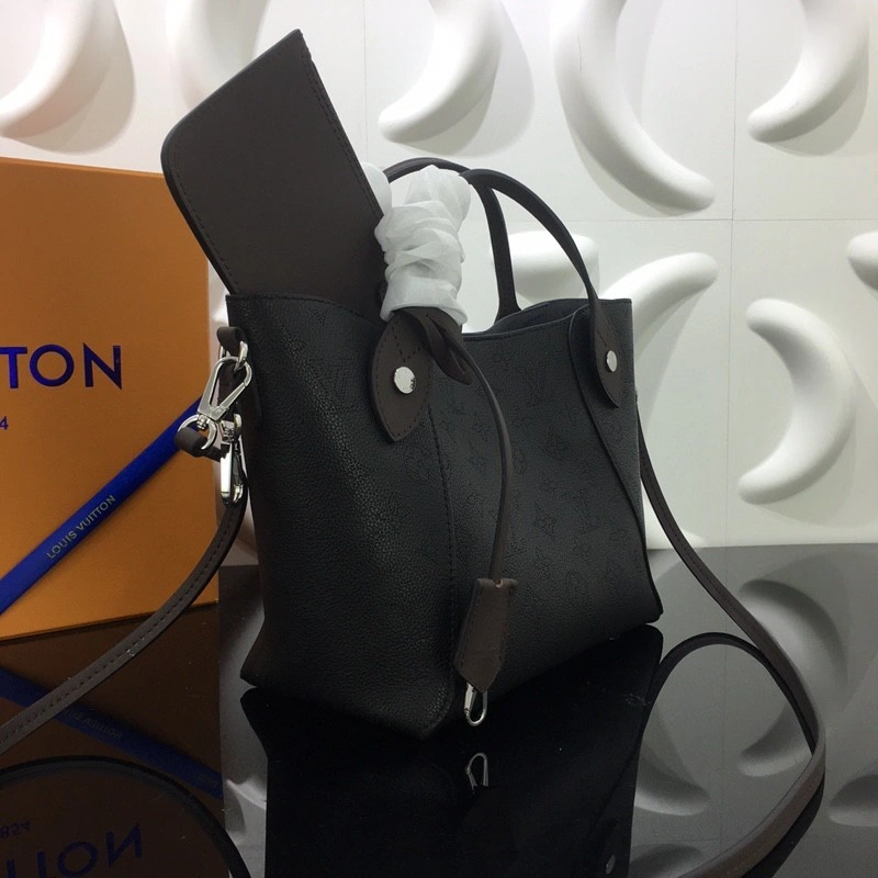 MOMO-- M54353 Calfskin item : A-B00H0363