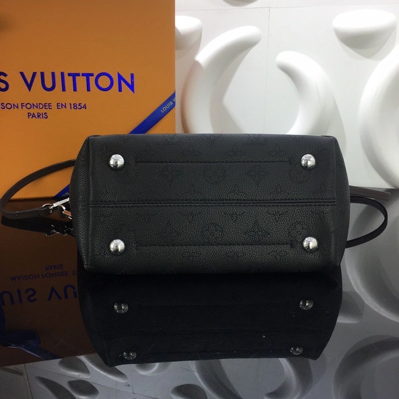 MOMO-- M54353 Calfskin item : A-B00H0363
