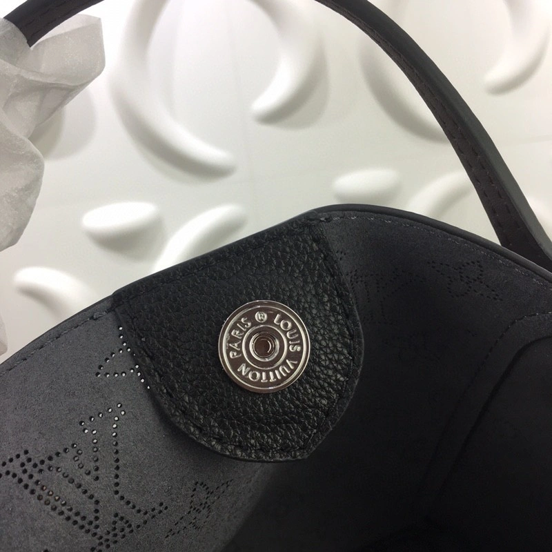 MOMO-- M54353 Calfskin item : A-B00H0363