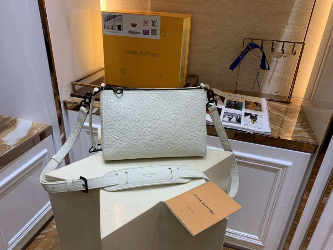 *MOMO-- M55927 item : A-B180G3040