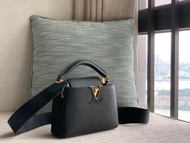 MOMO-- M56071 item：C-B000H0821R