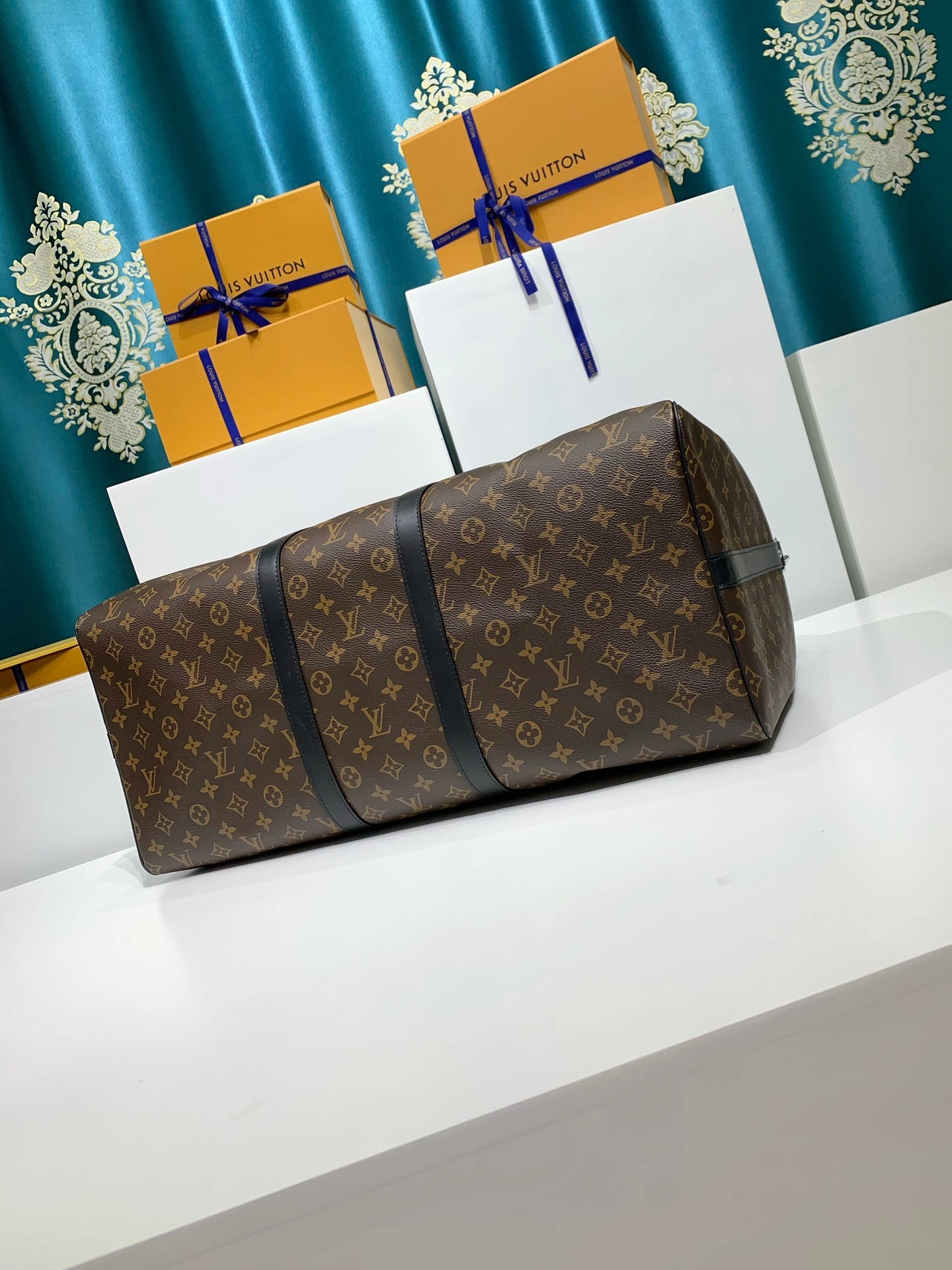 MOMO-- M56714 item：C-B063F0913R