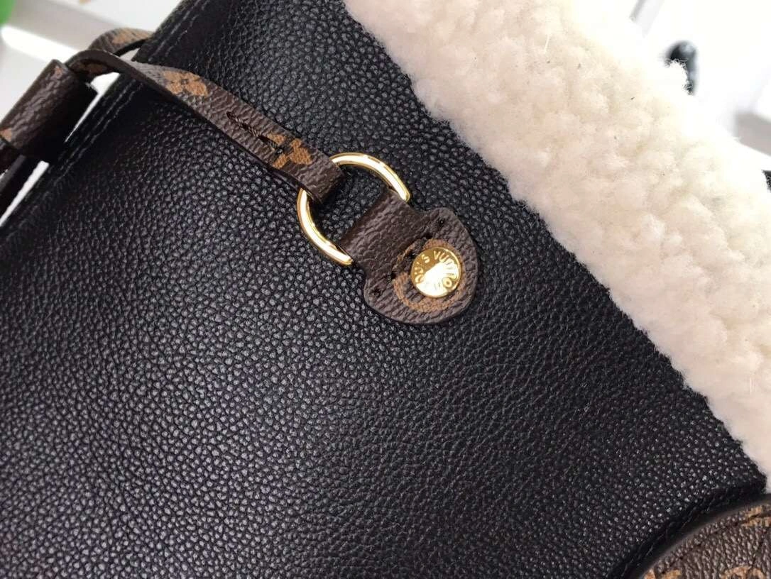*MOMO-- M56960 sheepskin item:174B72D0671
