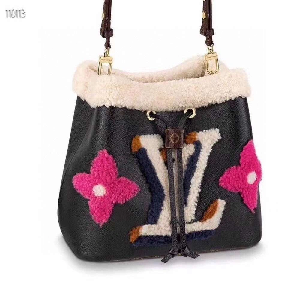 *MOMO-- M56963 sheepskin item:174B68D0672