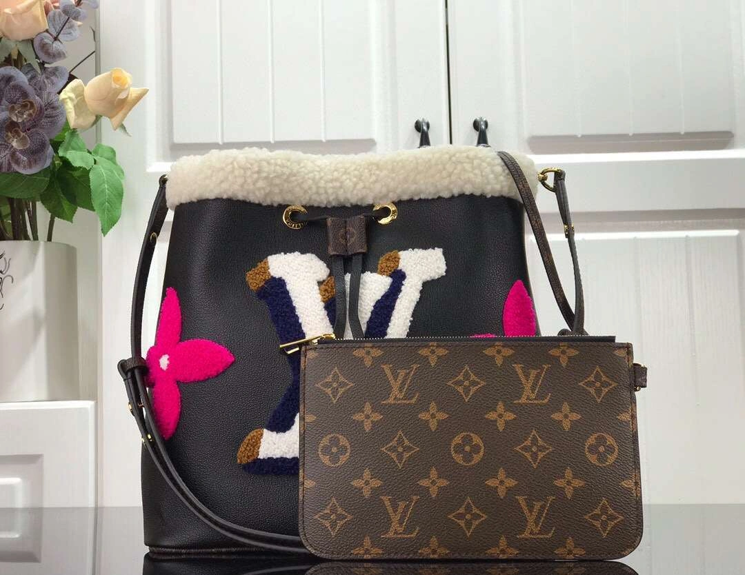 *MOMO-- M56963 sheepskin item:174B68D0672