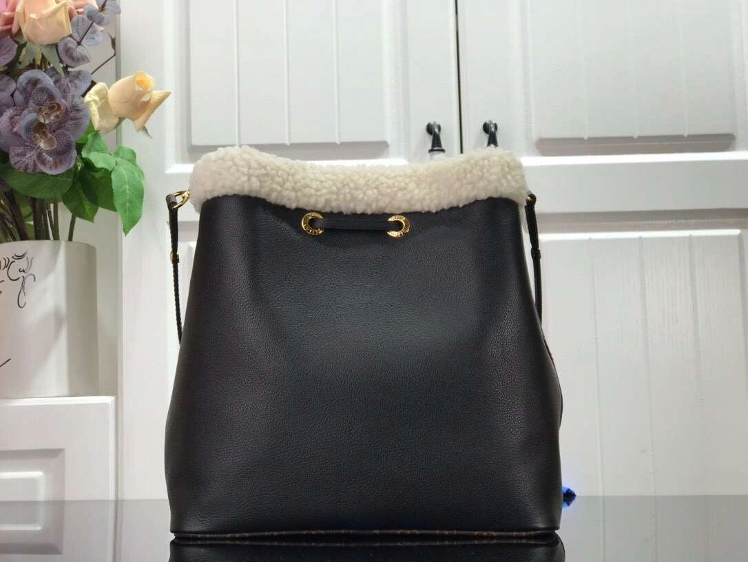 *MOMO-- M56963 sheepskin item:174B68D0672
