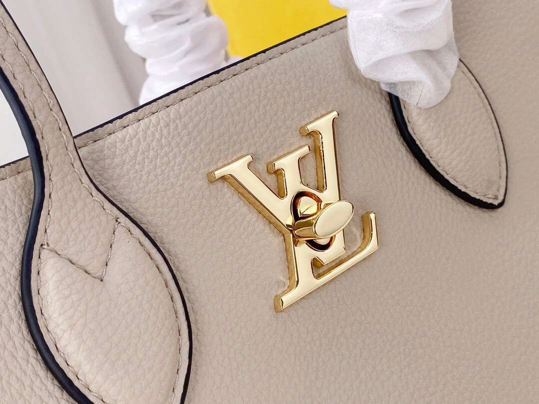 MOMO-- M57345 Cowhide 3 Colour item:174B37D0780-3