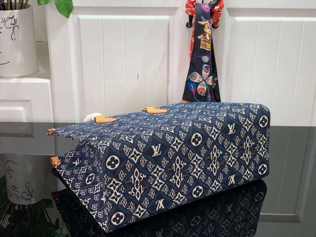 MOMO-- M57396 45039 item :174B70E1802