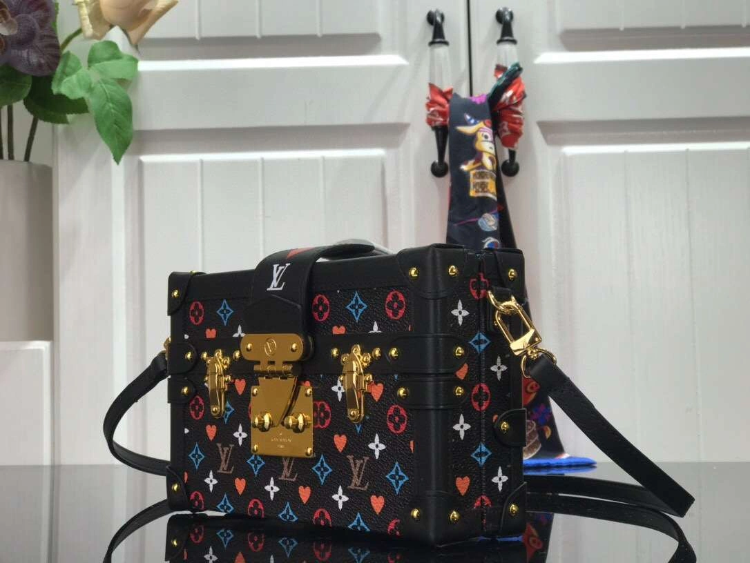 *MOMO-- M57454 item:174B00D0678