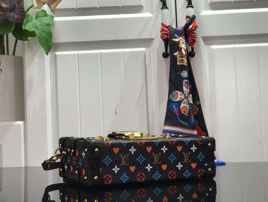 *MOMO-- M57454 item:174B00D0678