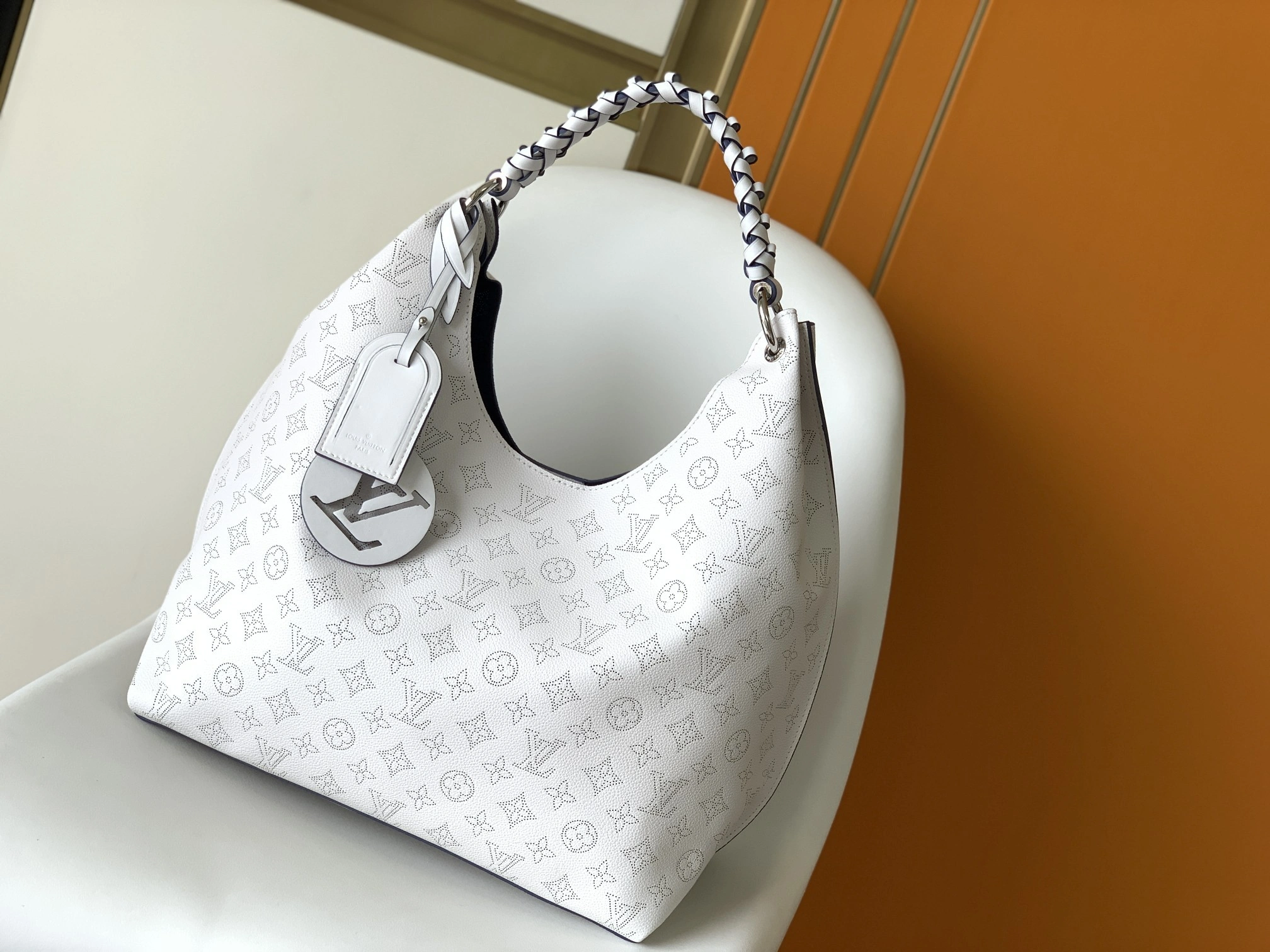 MOMO-- M57572 item：C-B000F0224R