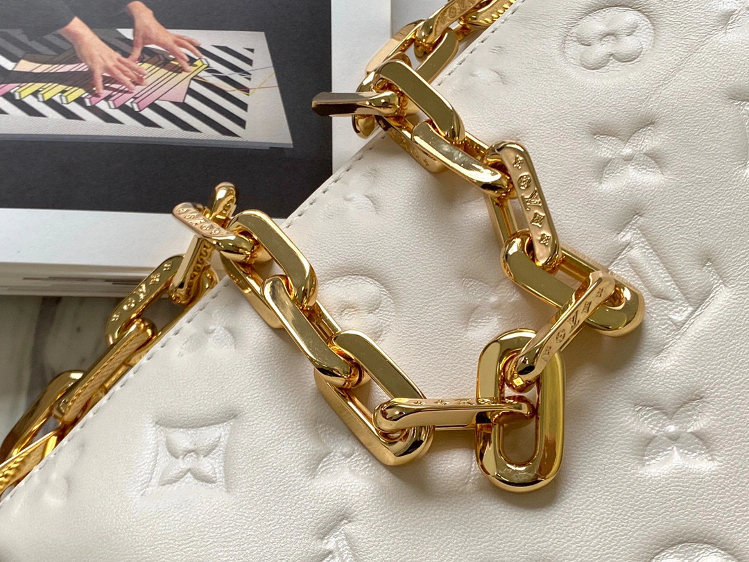 *MOMO-- M57793 Coussin item : A-B00J7419T 174
