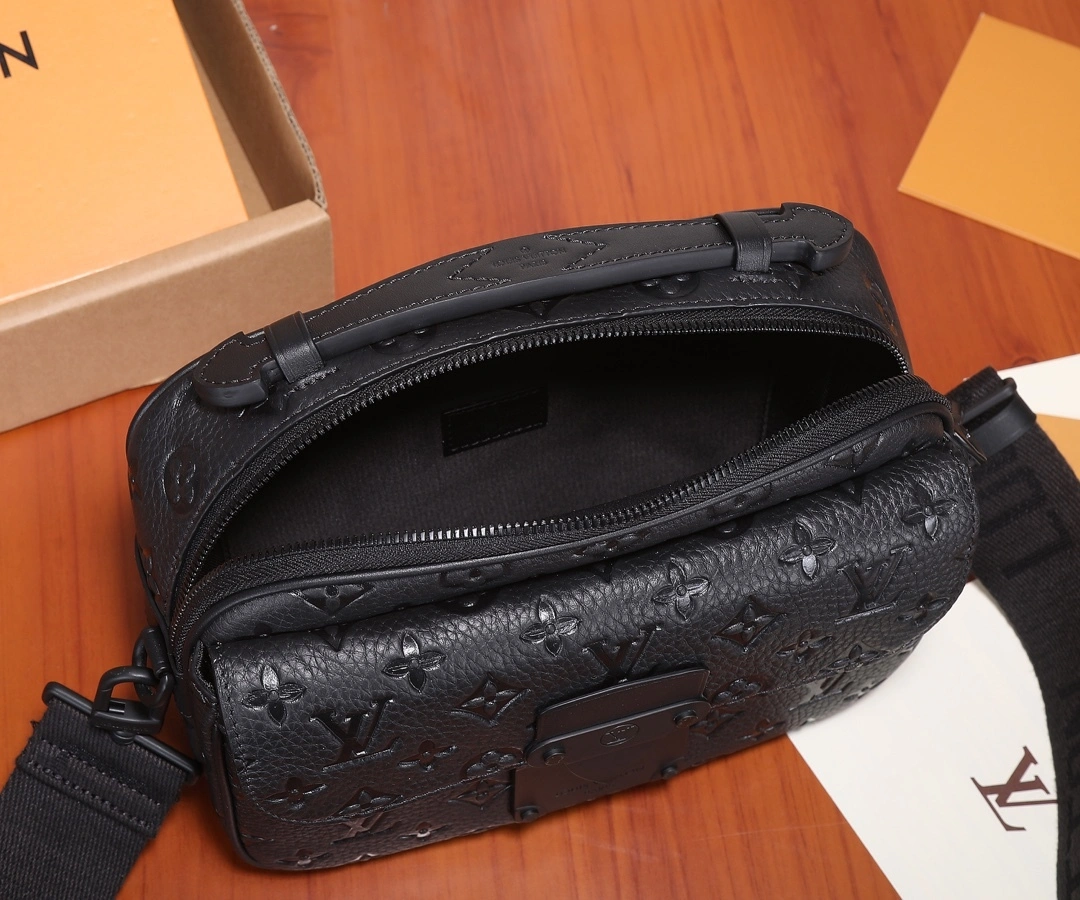 &MOMO-- M58489 item：C-B000I2511V